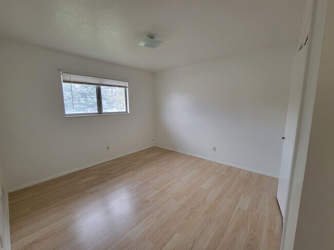 Photo - 1646 Grandview Dr Unit #2