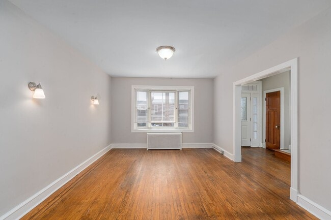 Photo - 3-Bedroom, 1.5 Bathroom Home in Belair-Edison