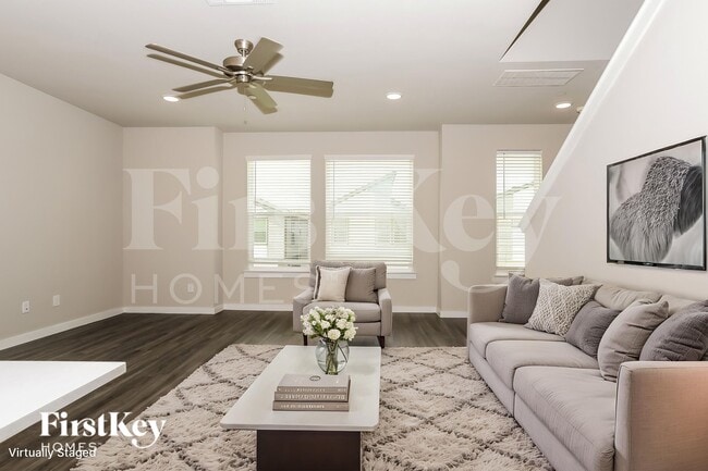 Photo - 18424 Idyllic Aly