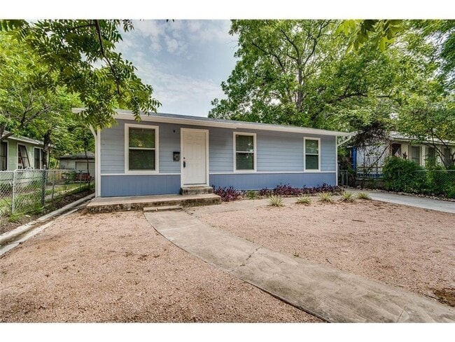 Photo - 404 Franklin Blvd Townhome