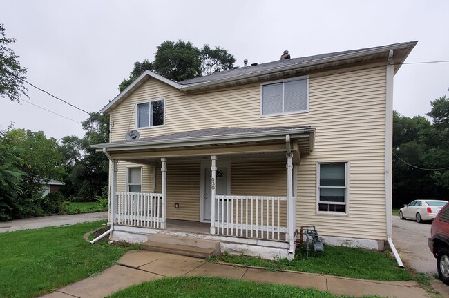 Building Photo - 830 Richards St Rental