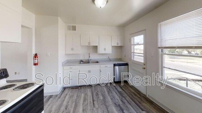 Building Photo - 1216 Janes Ln