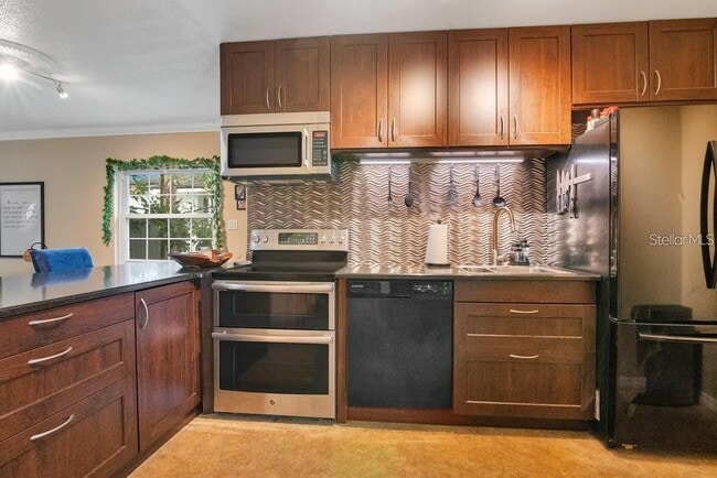 Photo - 1000 S Semoran Blvd