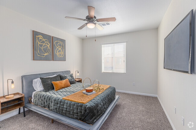 1BR, 1BA - 745SF - Bedroom