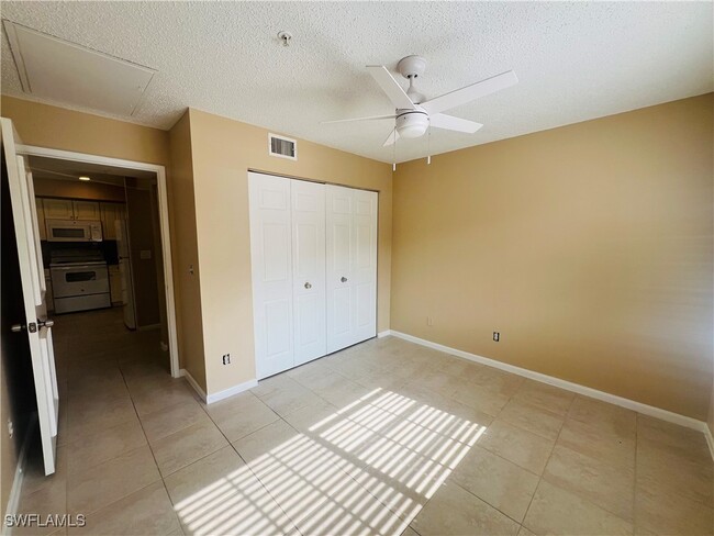Building Photo - 1275 Wildwood Lakes Blvd Unit 202 Rental