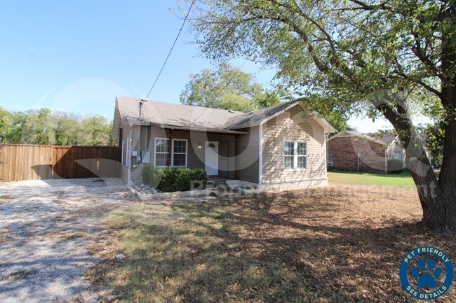 Building Photo - 3108 Santa Fe St