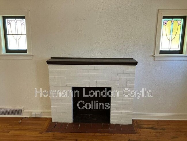 Photo - 241 Henquin Dr