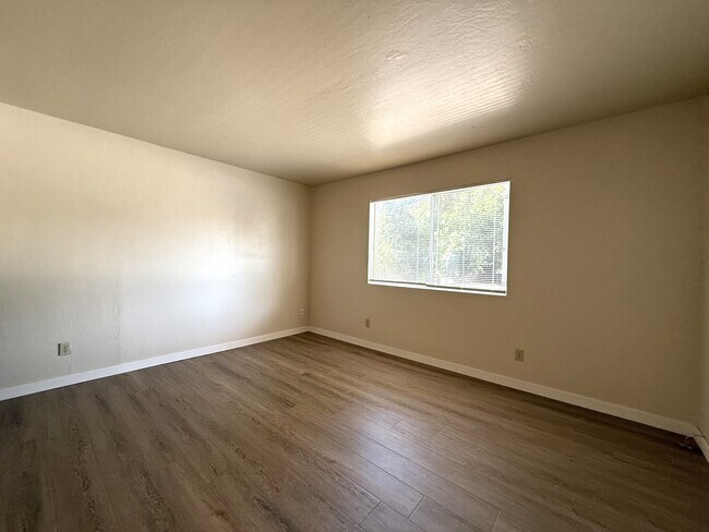 Photo - 1505 West 3rd Street (K)