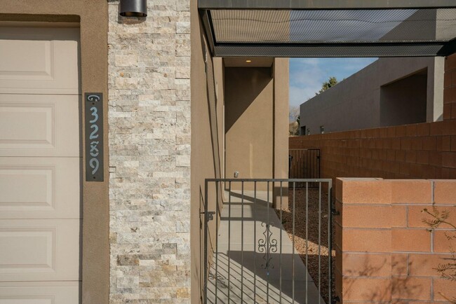 Photo - 3289 Oakmount Dr SE