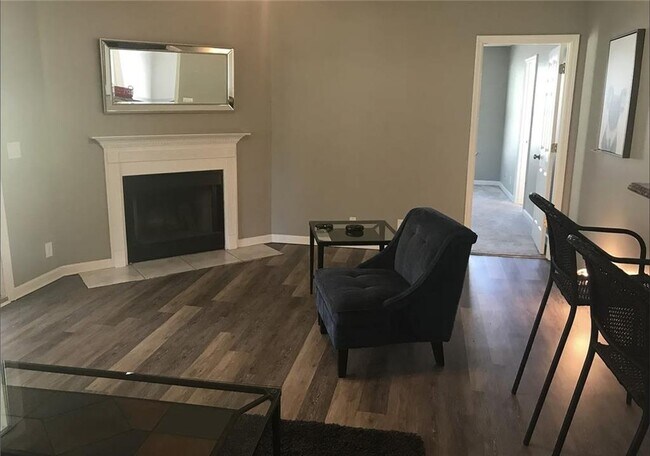 Photo - 102 Adams Ct