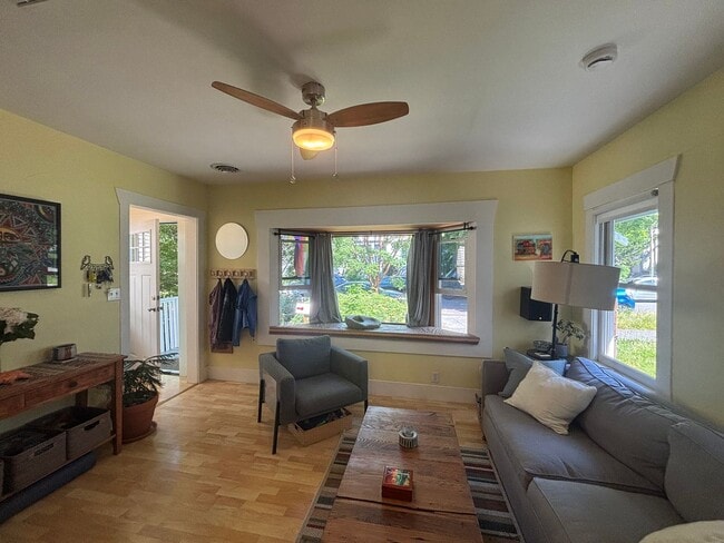 Photo - 3521 S Ferdinand St