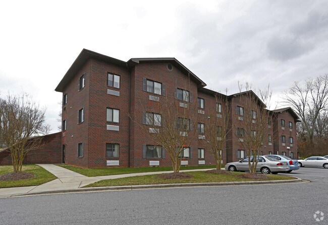 Photo - Mooresville Manor