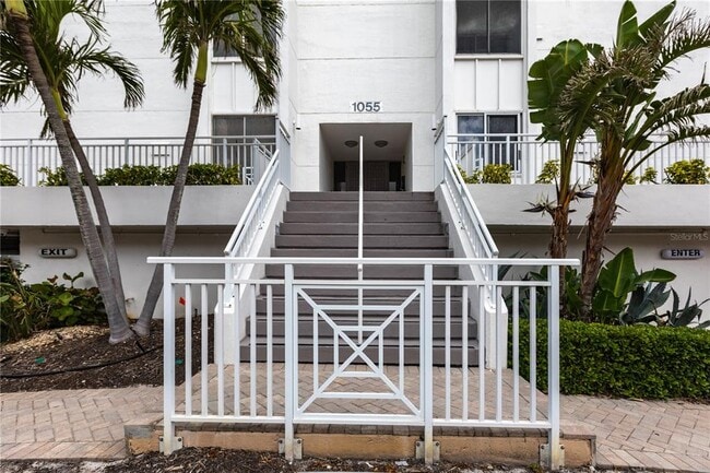 Photo - 1055 W Peppertree Dr Unidad 703AA