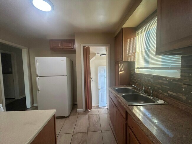 Photo - 18000 Pinehurst St