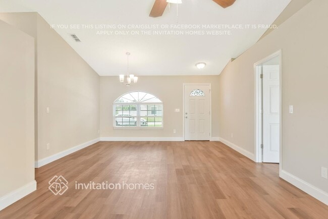 Photo - 676 Regency Way