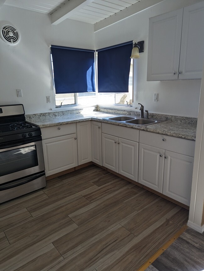 Photo - 1504 4th Ave