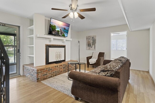 Building Photo - 8407 Deer Haven Dr Rental