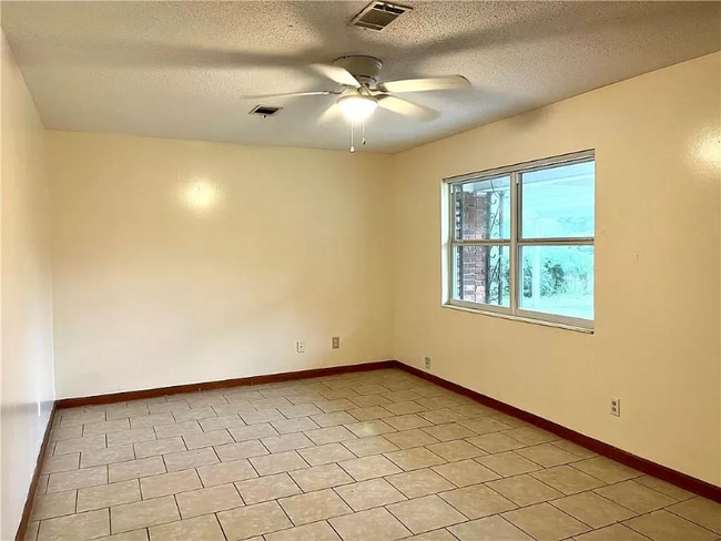 2226 Formosa Cir