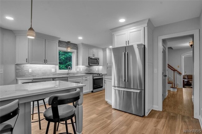 Photo - 5940 Thompson Rd