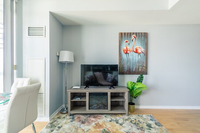 Photo - 19 The PATH - Maple Leaf Square Unit ID1346007P