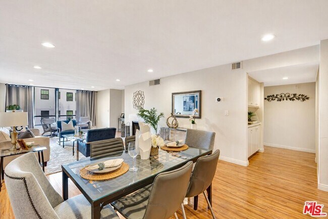 Photo - 1900 Vine St Unit 103