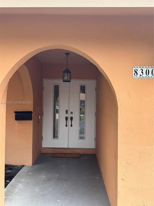 8300 NW 35th Ct