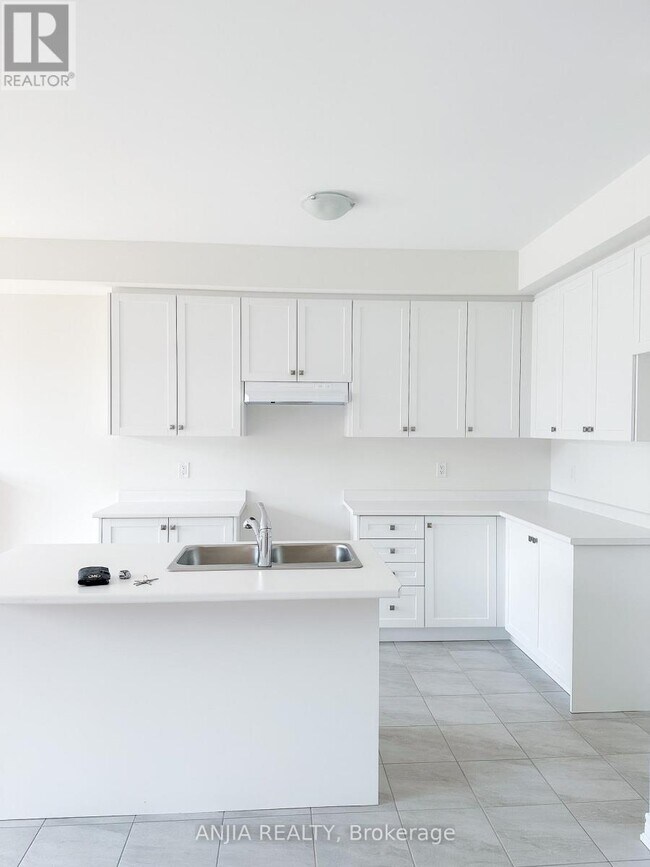 Photo - 2876 Albatross Wy