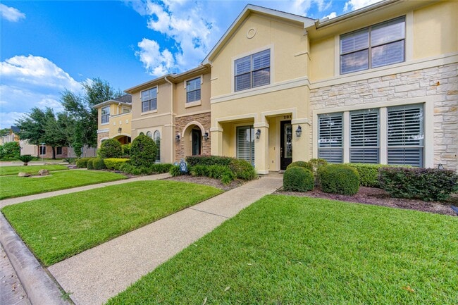 Photo - 2011 Spring Cedar Ln