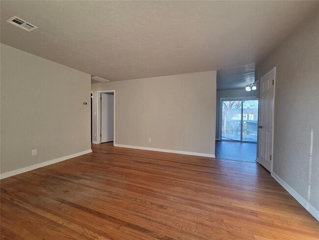 Photo - 1917 Treat Dr