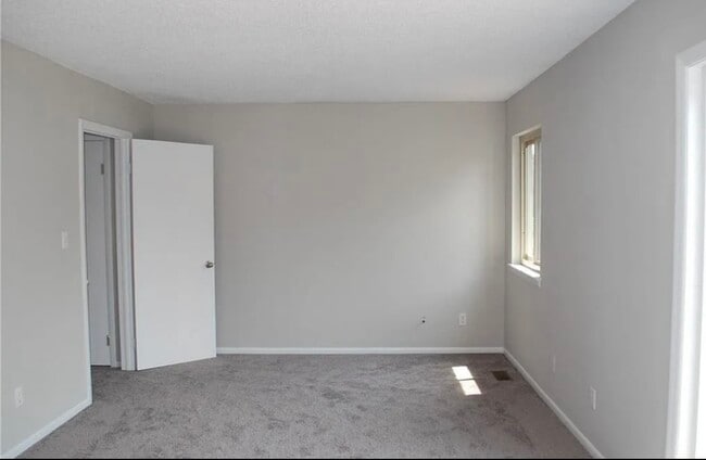 Building Photo - 710 Waters Dr Rental