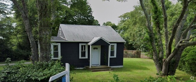 Building Photo - 147 Forest Rd E Rental