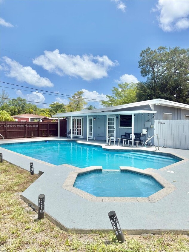 Photo - 1165 NE 128th St (North Miami, FL)