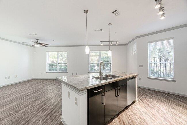 Photo - 8877 Lakes at 610 Dr Unidad 451