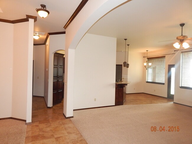 Photo - 4 Bedrooms/3 Car Garage in a Fantastic location in Edmond! - Right Across from Quail Springs