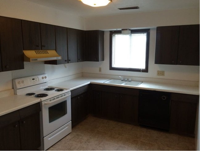 Photo - Allura Gardens Apartments