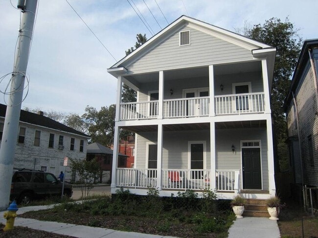 Building Photo - A Newer 3 Bedroom, 2.5  Bath Home with a Charming Front Porch