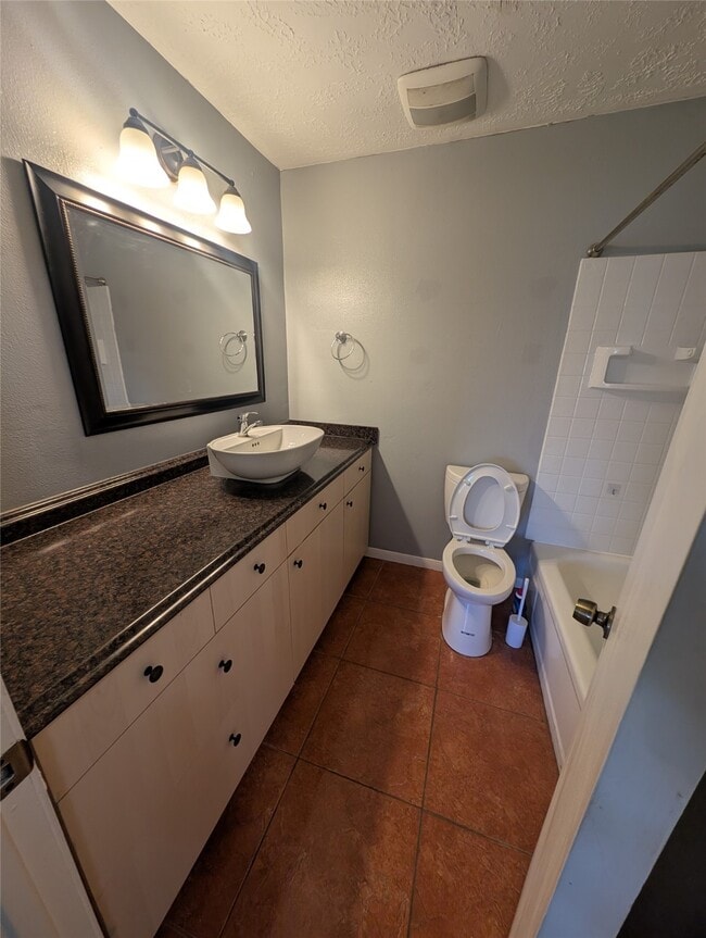 Photo - 23107 Summergate Dr