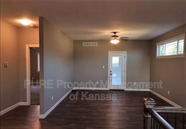 Photo - 4413 SE Gemstone Ln