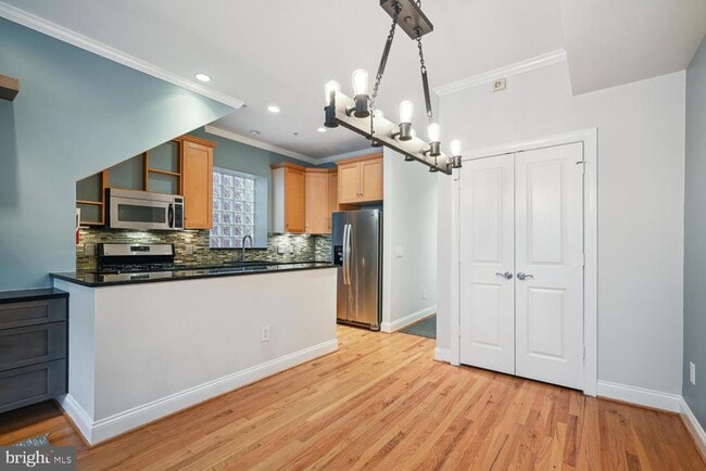 Photo - 1832 Swann St NW