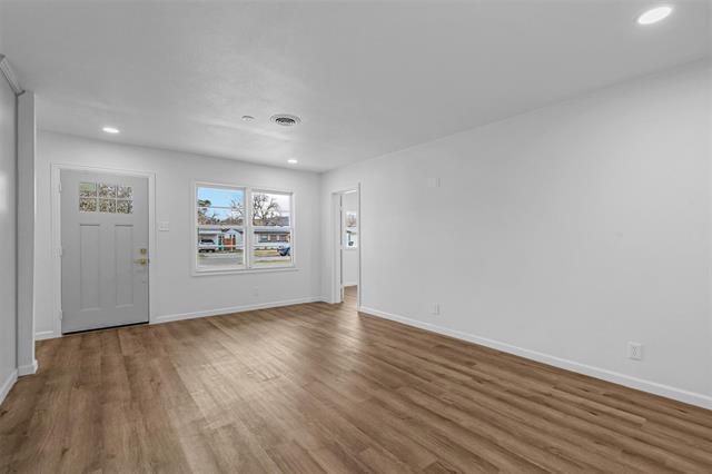Photo - 5832 Tracyne Dr