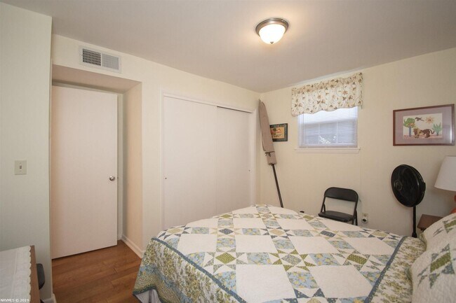 Photo - 2 Bed Apartment in Blacksburg With Some Utilities Included