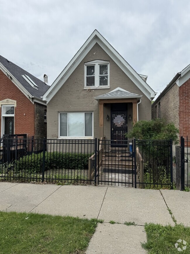 Building Photo - 1624 S Washtenaw Ave. Rental