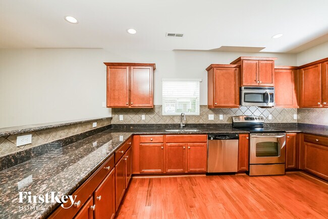 Photo - 1593 Abbey Park Ct