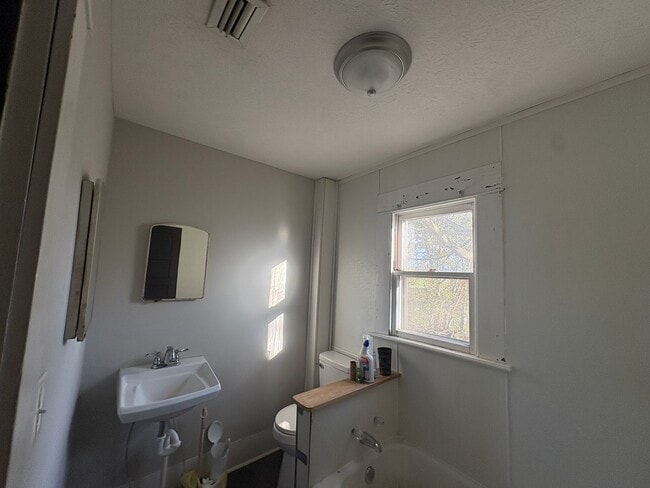 Photo - 3209 Glasgow Rd