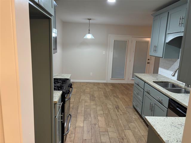 Photo - 2410 Viva Dr