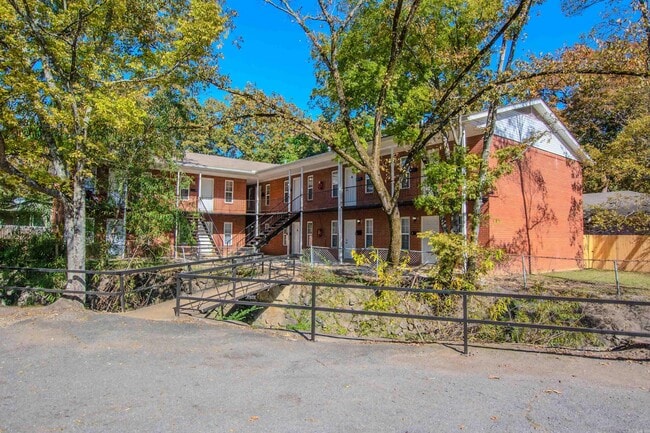 Building Photo - 201 N Polk St Unit B