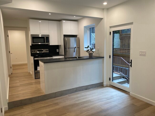 Kitchen - 2812 29th Pl NW Apartments Unit B