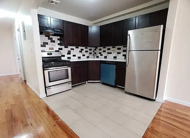 17 Covert St Unidad 2