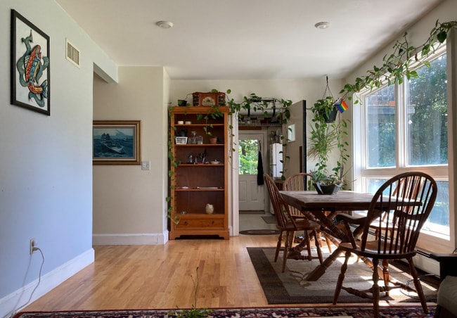 Photo - 352 E Hadley Rd