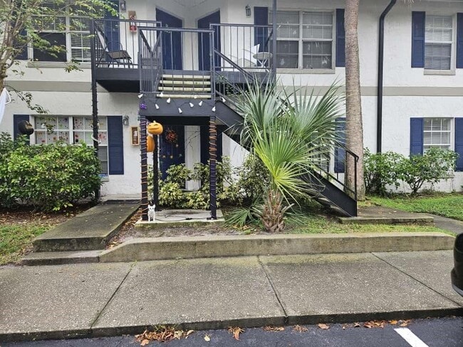 Building Photo - 3651 N Goldenrod Rd Unit B#104